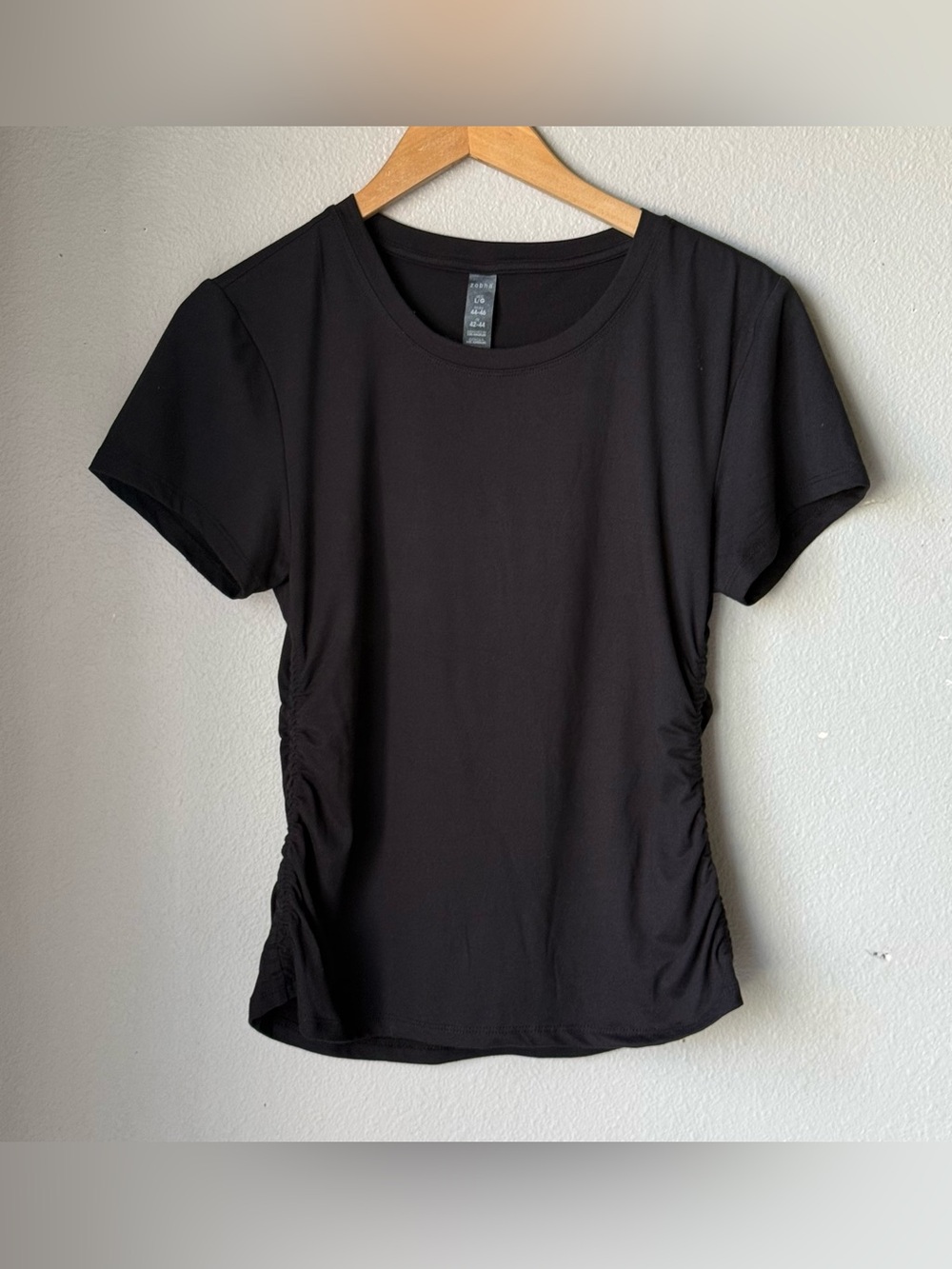 Zobha Black Short-Sleeve Ruched Side T-Shirt Women’s Size Large Soft Fabric